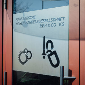 Hanseatische Waren Handelsgesellschaft mbH & Co. KG.